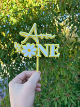 Load image into Gallery viewer, Daisy Cake Topper