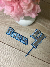Load image into Gallery viewer, Frozen Theme Cake topper