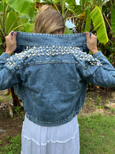 Load image into Gallery viewer, Customised Premium Pearl Jacket