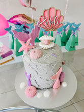 Load image into Gallery viewer, Mermaid Shell Cake Topper